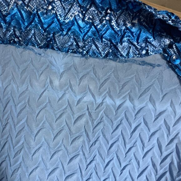 Vintage Caché Blue Crinkle Long Sleeve V-Neck Top Y2K Stretch Size S - Picture 5 of 8